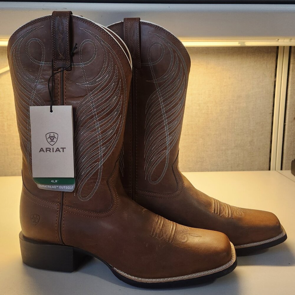 NWT Women's Ariat Round Up Square Toe Western Boots